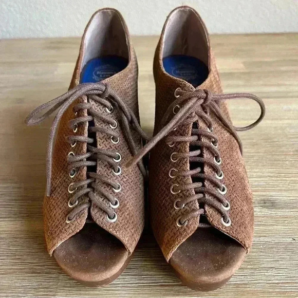 Jeffrey Campbell Anthropology Roosevelt Cone Heel Women’s Size 8 Brown Suede - Picture 8 of 11